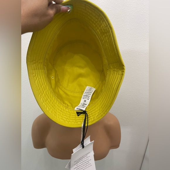 New! Coach Reversible Signature Nylon Bucket Hat (Authentic) Unisex - Picture 6 of 16
